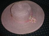 Chapeu rosa com flores de EVA